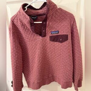 Patagonia lightweight pull over in size medium